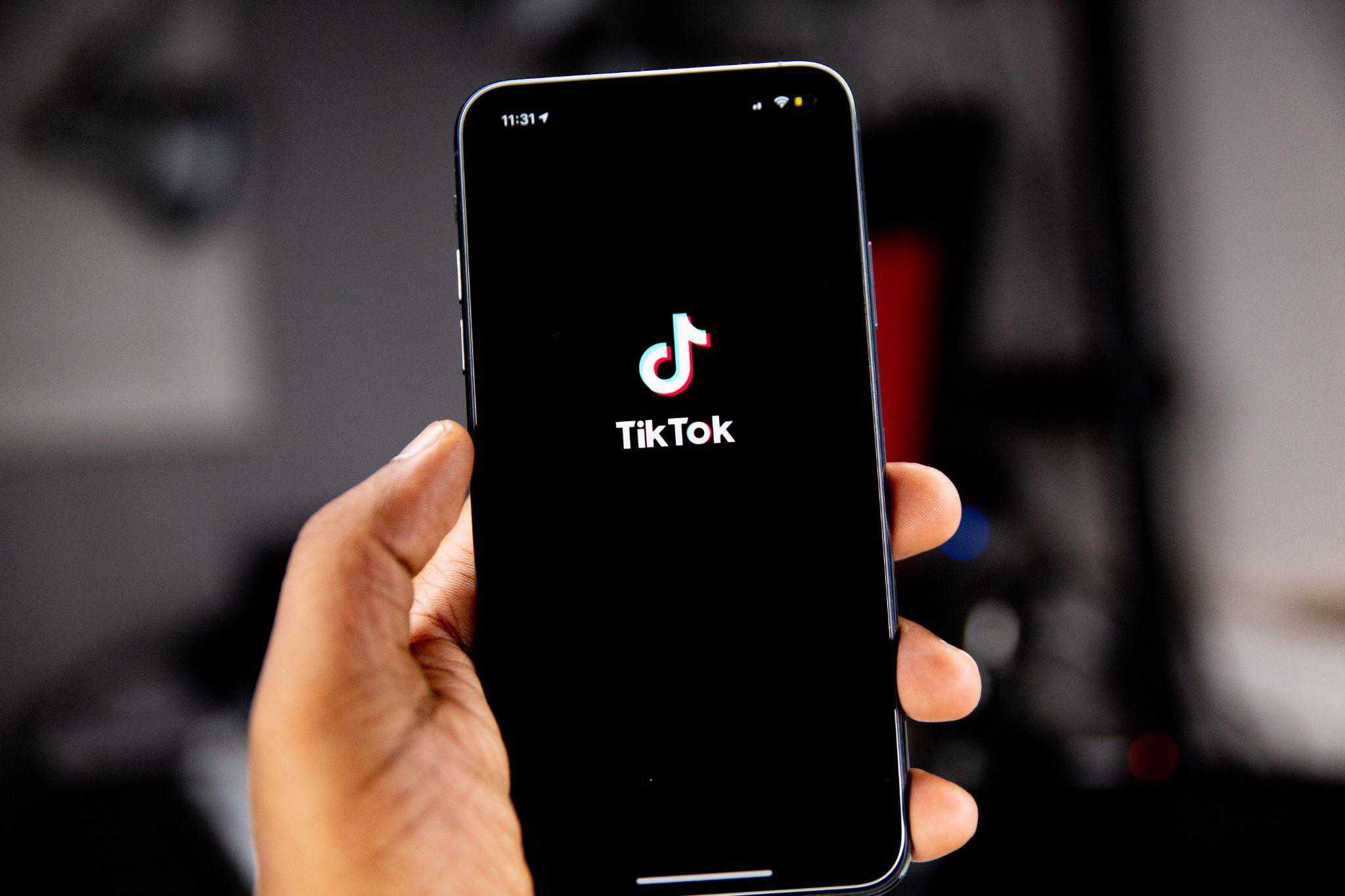 how-to-get-verified-on-tiktok-as-a-business-bulkly